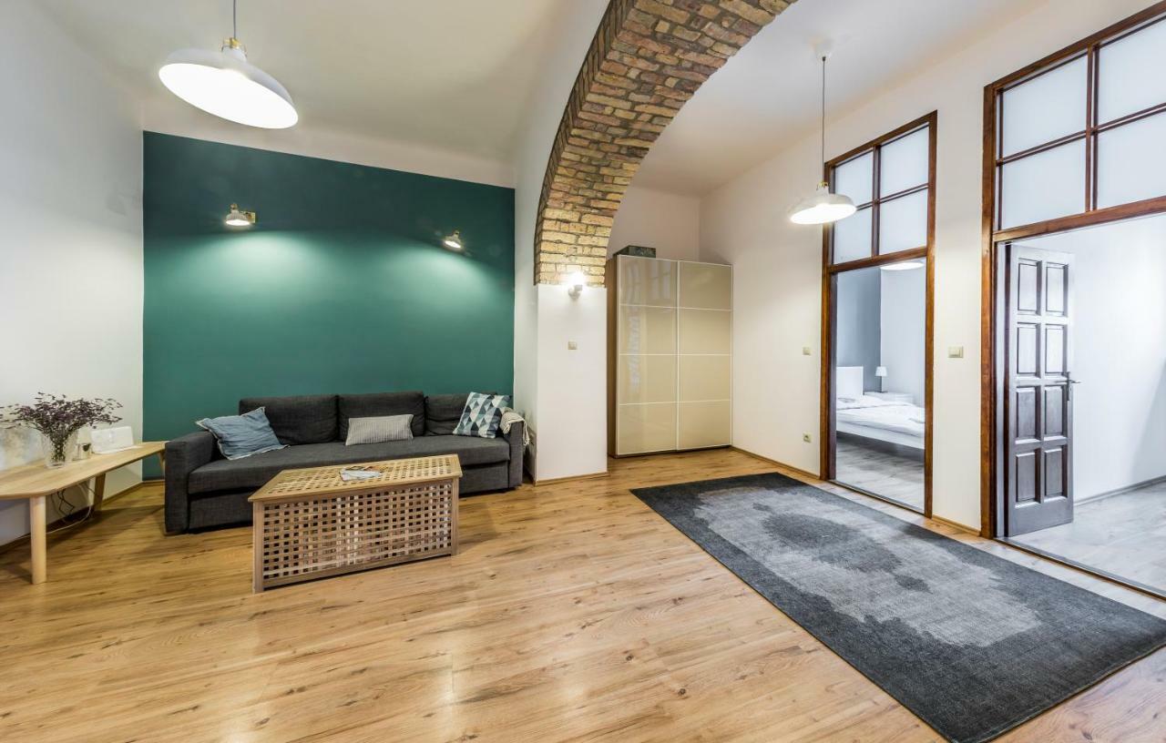 French Touch Apartment With Free Parking Budapeste Exterior foto