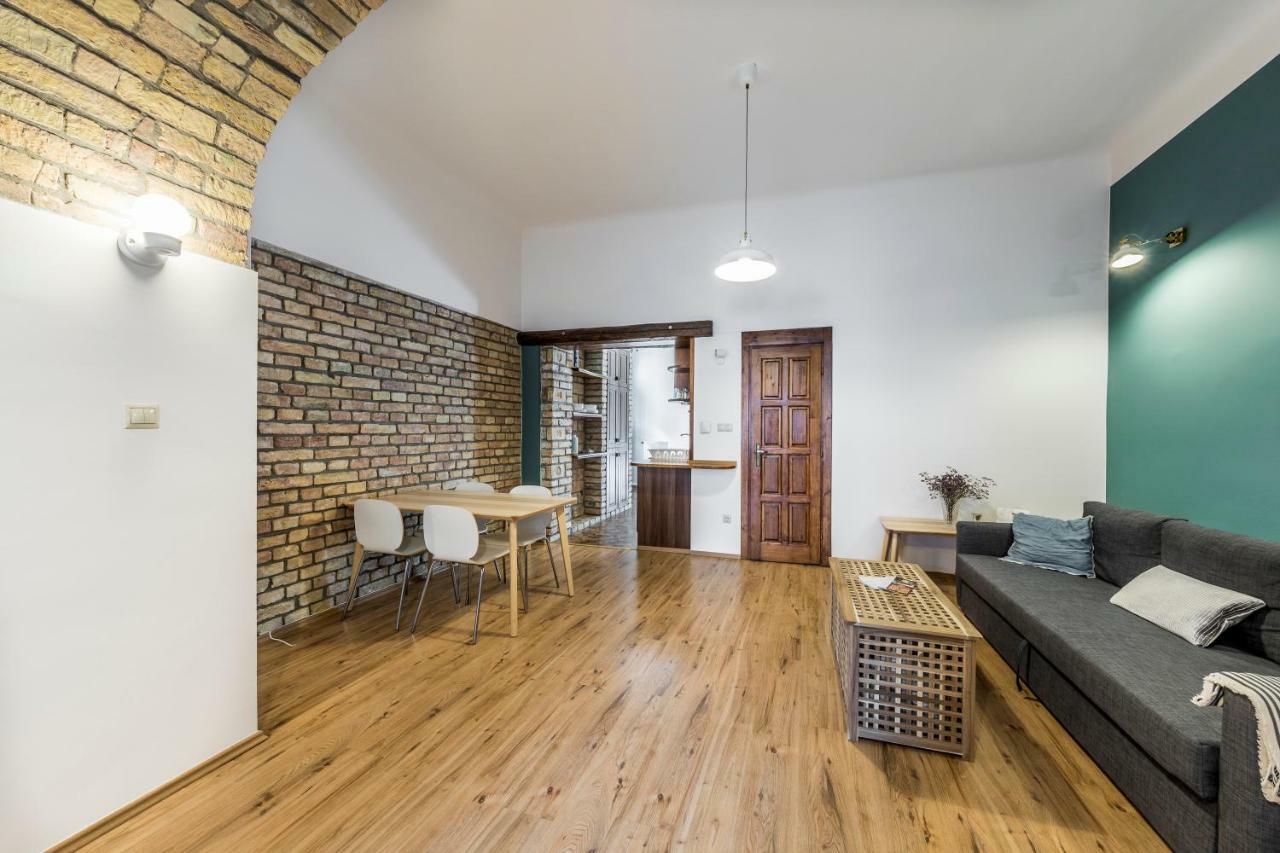 French Touch Apartment With Free Parking Budapeste Exterior foto