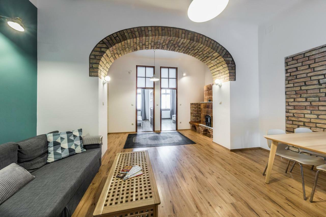 French Touch Apartment With Free Parking Budapeste Exterior foto